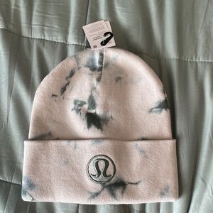 Lululemon Warm Revelation Beanie Teal Tie Dye L/XL